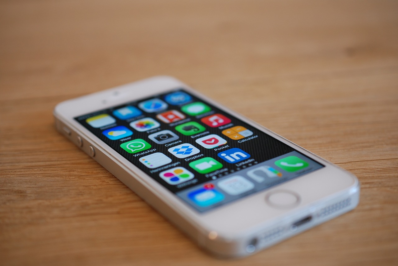 曝京东方被苹果要求停止供货iPhone13