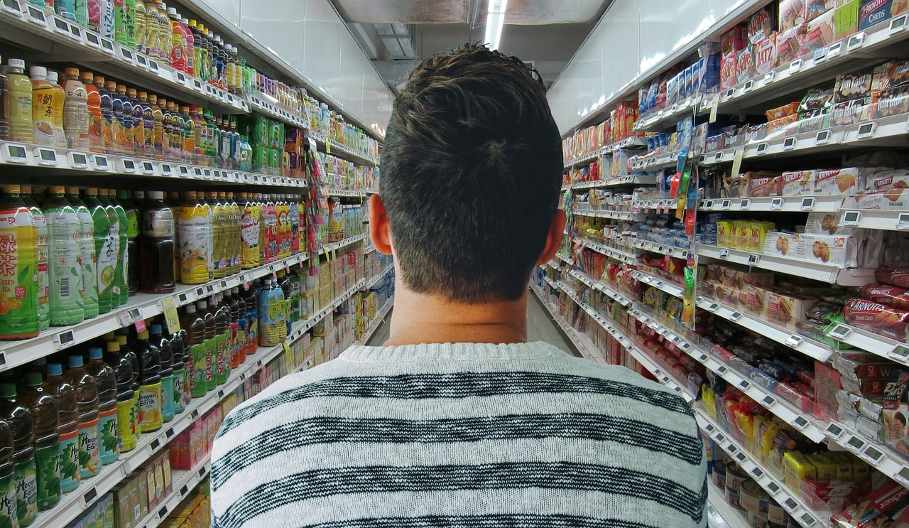 临期食品成年轻人“新宠”，你会买吗？