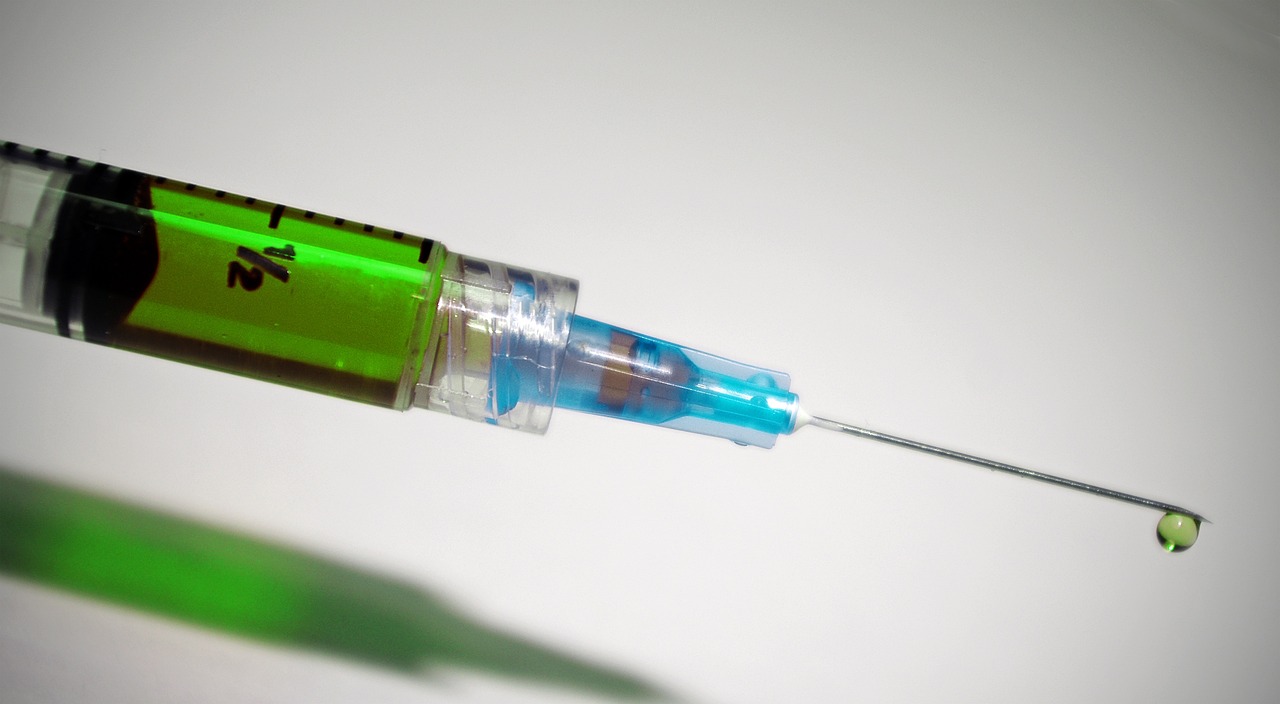 加强抗疫薄弱环节 各地暖心举措鼓励老年人接种新冠疫苗