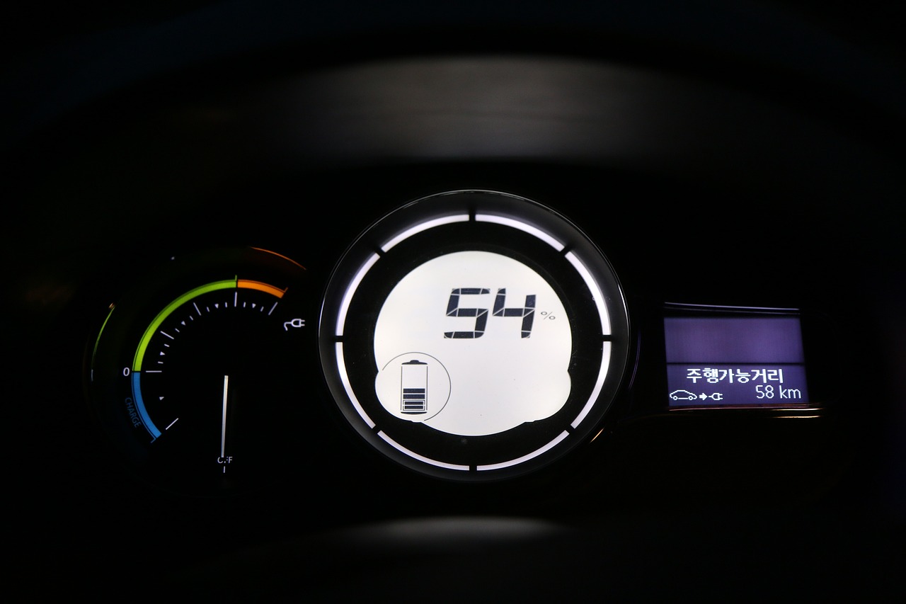 网传其为苹果代工 Apple Car，鸿海集团董事长刘杨伟回应