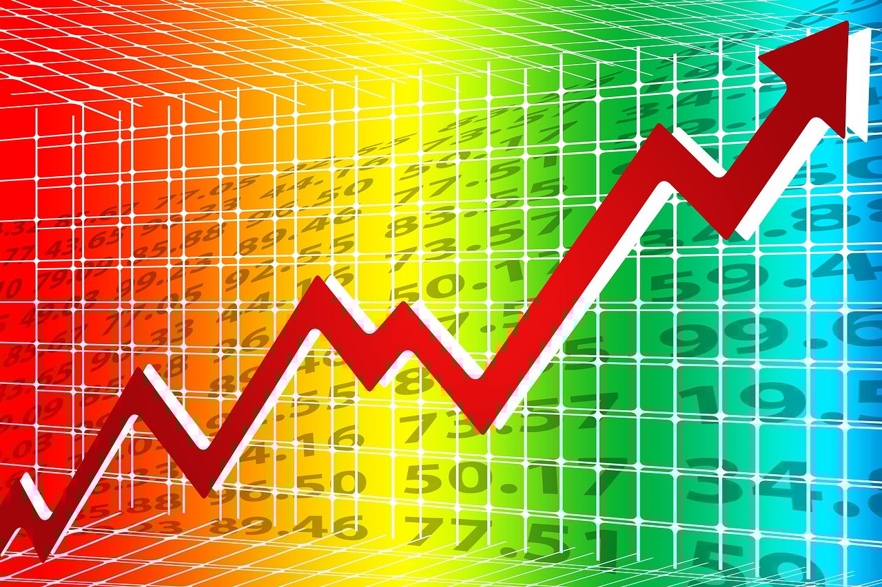 新能源汽车行业研究及投资策略：景气持续向上，关注格局分化