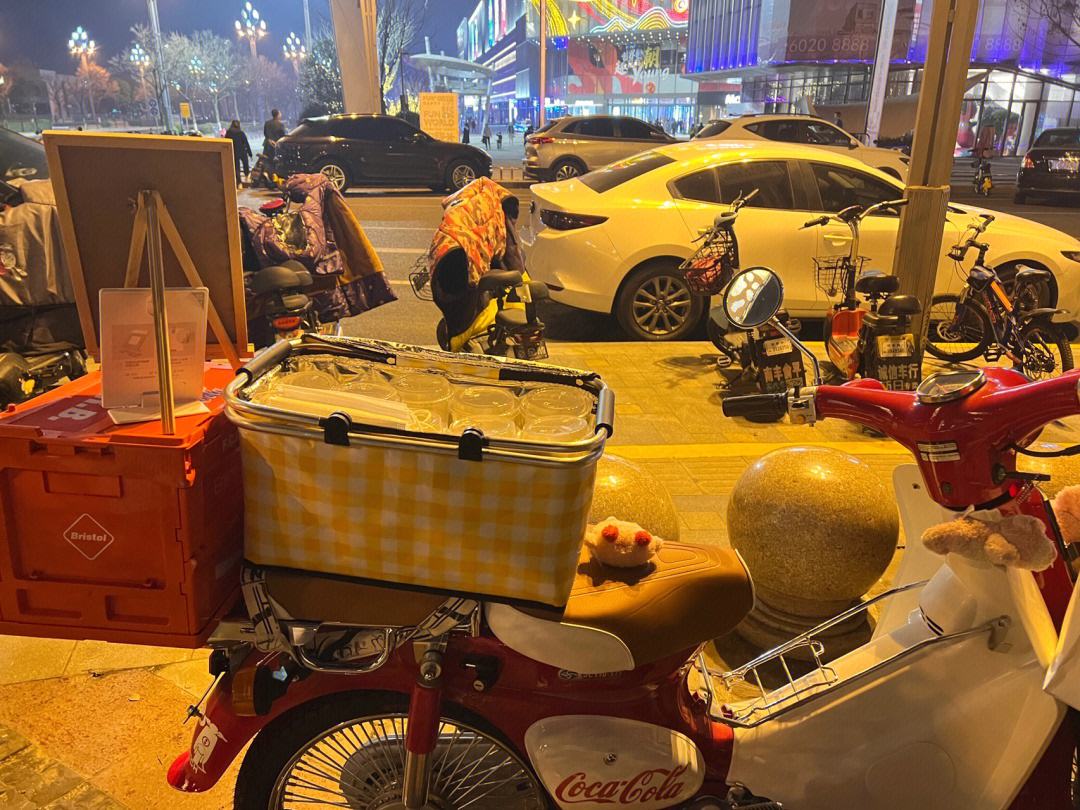 天气变冷摆摊卖什么好 天气变冷摆摊卖什么好呢