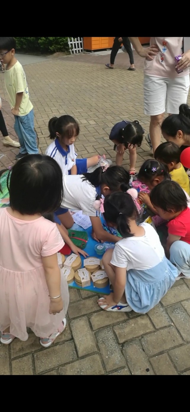 孩子暑假摆摊卖什么好 孩子暑假摆摊卖什么好赚钱