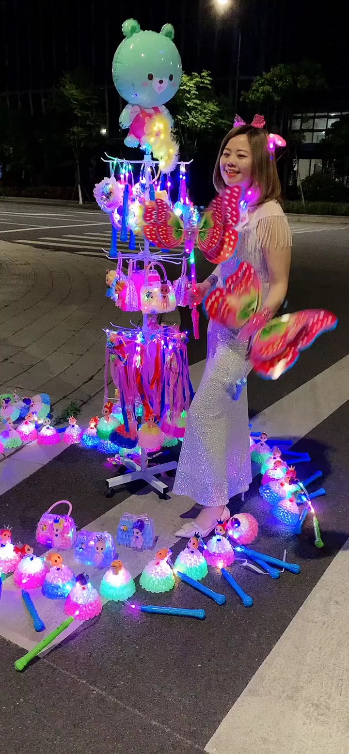 现在季节摆摊卖什么好 现在这个季节摆摊卖什么好