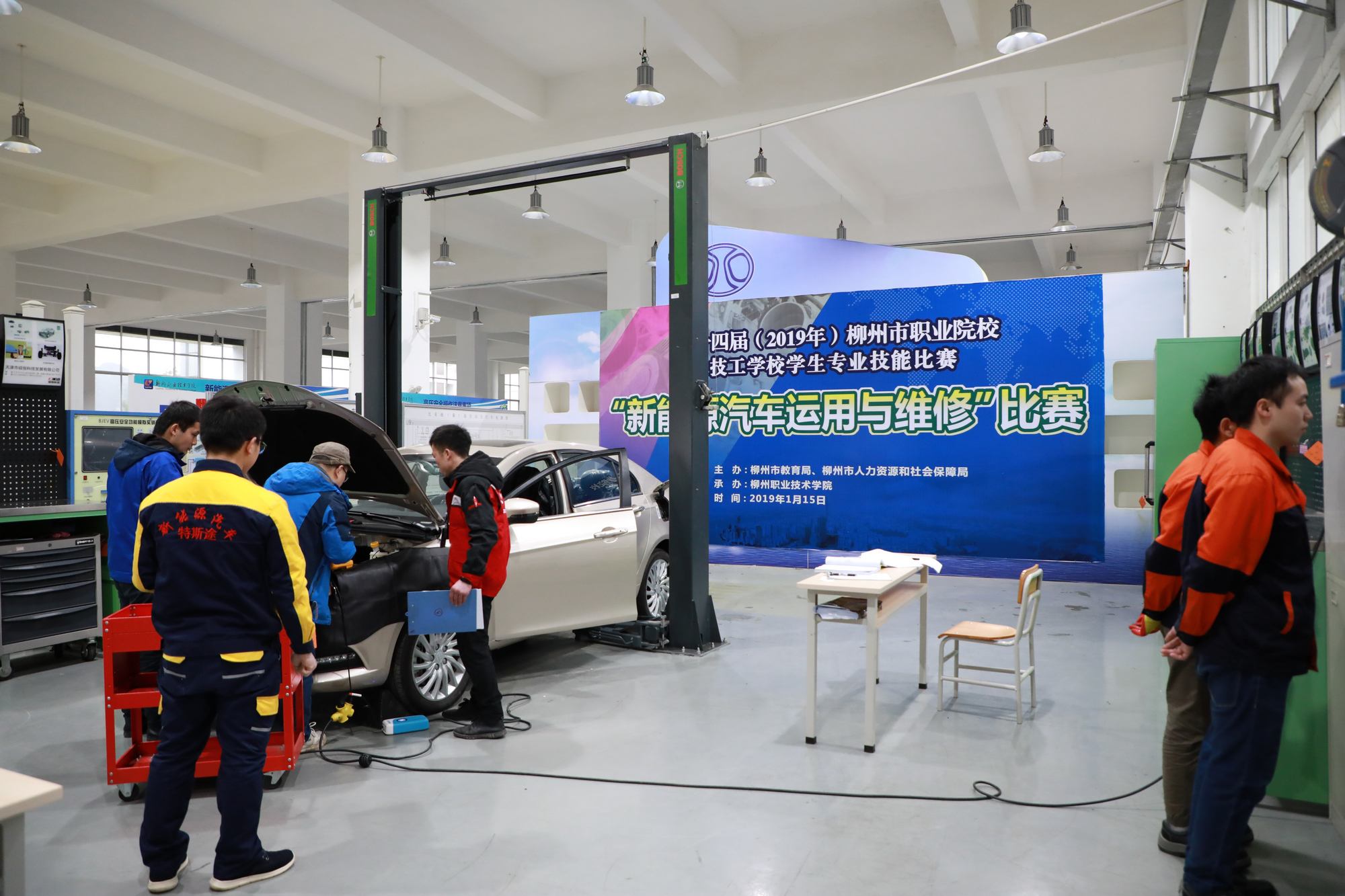 安陆新能源汽车学校(2020安陆电动汽车充电)