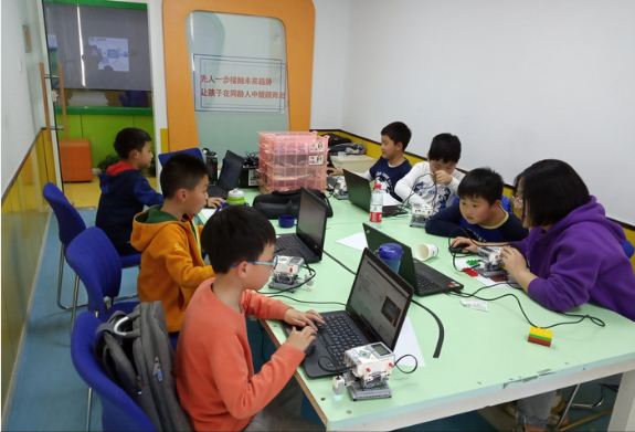 新能源汽车学什么编程(新能源汽车学什么编程语言)