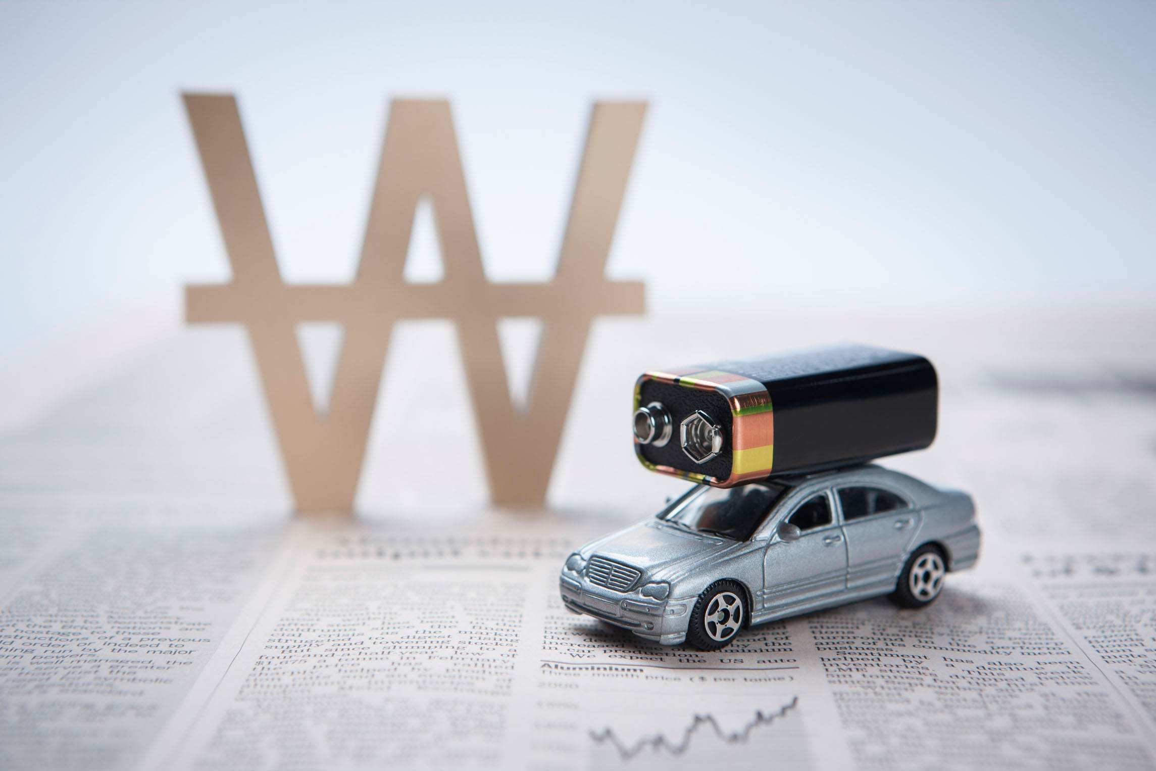 新能源汽车何小五(10万左右的新能源汽车)