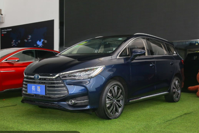 新能源汽车比亚迪宋mpv(新能源汽车比亚迪宋PLUS DMi五句话介绍)